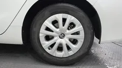 2022 Toyota Prius 1.8, белый — фото 5