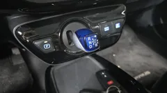 2022 Toyota Prius 1.8, белый — фото 9