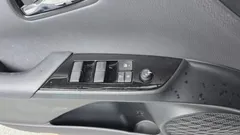 2022 Toyota Prius 1.8, белый — фото 11