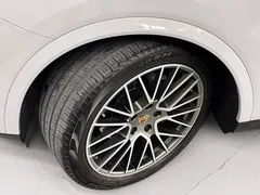 2022 Porsche Cayenne 3.0 COUPE PLATINUM EDITION, белый — фото 5