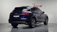 2022 Audi Q5 45 TFSI Quattro Premium — фото 2