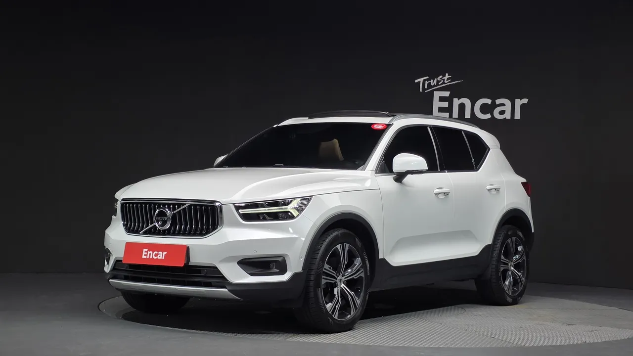 2022 Volvo XC40 B4 Inscription