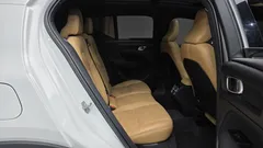 2022 Volvo XC40 B4 Inscription, белый — фото 19