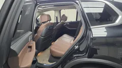 2022 BMW X5 xDrive 45e xLine, чёрный — фото 11