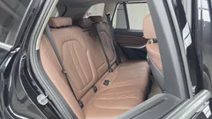 2022 BMW X5 xDrive 45e xLine, чёрный — фото 12