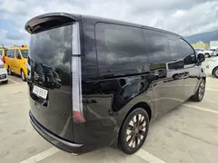 2024 Hyundai Staria Lounge 9-Seater — фото 4