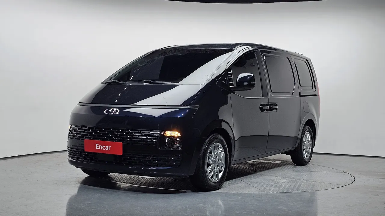 2023 Hyundai Staria Cargo 3-Seater