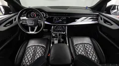 2021 Audi Q8 55 TFSI Quattro Premium, серый — фото 14