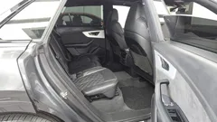 2021 Audi Q8 55 TFSI Quattro Premium, серый — фото 16