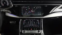 2021 Audi Q8 55 TFSI Quattro Premium, серый — фото 18