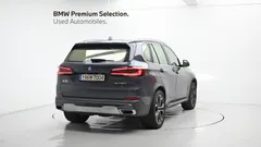 2022 BMW X5 xDrive 30d xLine, серо-серебристый — фото 2