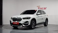 2021 BMW X1 xDrive 18d xLine, белый — фото 1