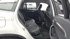 2021 BMW X1 xDrive 18d xLine, белый — фото 12