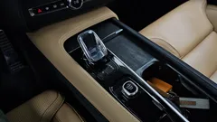 2022 Volvo XC90 T8 Ultimate Bright Hybrid, чёрный — фото 9
