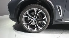 2022 BMW X5 xDrive 45e xLine — фото 5