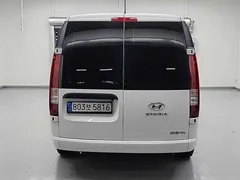 2022 Hyundai Staria Cargo 5-Seater — фото 3