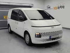 2022 Hyundai Staria Cargo 5-Seater — фото 4