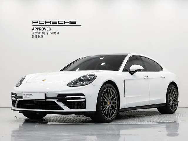 2022 Porsche Panamera 2.9 AWD Platinum Edition