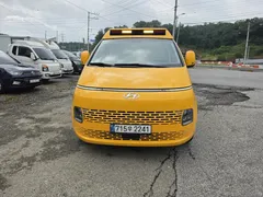 2022 Hyundai Staria L3.5 Kinder Safety Car — фото 2