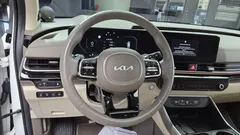 2024 Kia Canival Diesel 9-Seater Signature, белый — фото 12