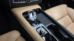2022 Volvo XC90 B6 Inscription — фото 9
