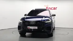 2023 Audi Q8 55 TFSI Quattro Premium, синий — фото 3