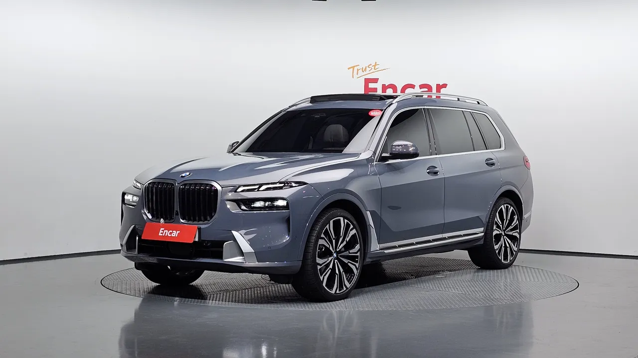 2023 BMW X7 xDrive 40i Design Pure Excellence 6-Seater