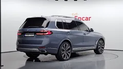 2023 BMW X7 xDrive 40i Design Pure Excellence 6-Seater — фото 2