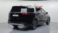2023 Kia Carnival Diesel 9-Seater Prestige — фото 2