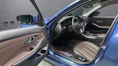 2021 BMW 3-Series 320i Luxury, синий — фото 10