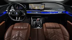 2024 BMW 7-Series 740i xDrive M Sport, серо-серебристый — фото 7