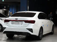 2021 Kia K3 Standard LED Pack, белый — фото 2