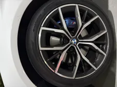 2023 BMW 5-Series 530i M Sport Package, белый — фото 5