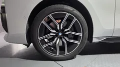 2023 BMW 7-Series 740i sDrive M Sport, белый — фото 5
