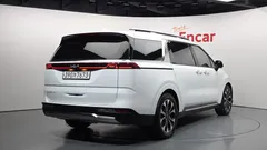 2023 Kia Carnival Diesel 7-Seater Signature — фото 2