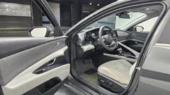 2023 Hyundai AVANTE Inspiration, 담녹색 — фото 10