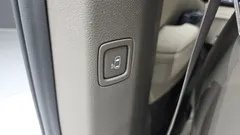 2023 Kia Carnival Diesel 9-Seater Prestige — фото 18
