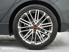 2022 Kia K3 1.6 Turbo GT 5Door — фото 5