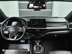 2022 Kia K3 1.6 Turbo GT 5Door — фото 7