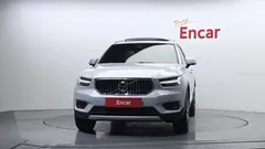 2021 Volvo XC40 B4 Inscription, белый — фото 3