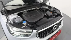 2021 Volvo XC40 B4 Inscription, белый — фото 6