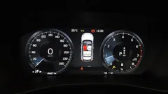 2021 Volvo XC40 B4 Inscription, белый — фото 8