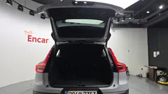 2021 Volvo XC40 B4 Inscription, белый — фото 20