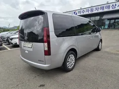 2023 Hyundai Staria Cargo 5-Seater — фото 3