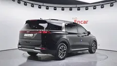 2023 Kia Carnival Diesel 9-Seater Signature — фото 2