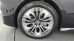 2023 BMW 7-Series 740i sDrive Design Pure Excellence, 금색투톤 — фото 5
