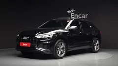 2022 Audi Q8 55 TFSI Quattro Premium — фото 1