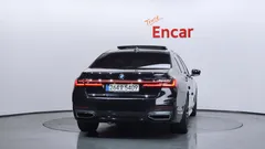 2021 BMW 7-Series 745Le iPerformance M Sport, чёрный — фото 4
