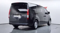 2022 Hyundai Staria Tourer 11-Seater, чёрный — фото 2