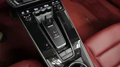 2021 Porsche 911 Carrera Cabriolet, жёлтый — фото 9